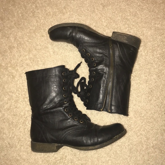 black leather combat boots - Picture 1 of 3